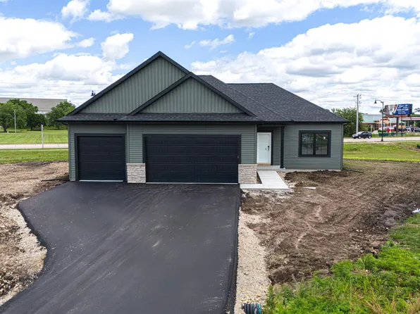 1732 E Kyle Cir, Beloit, WI 53511