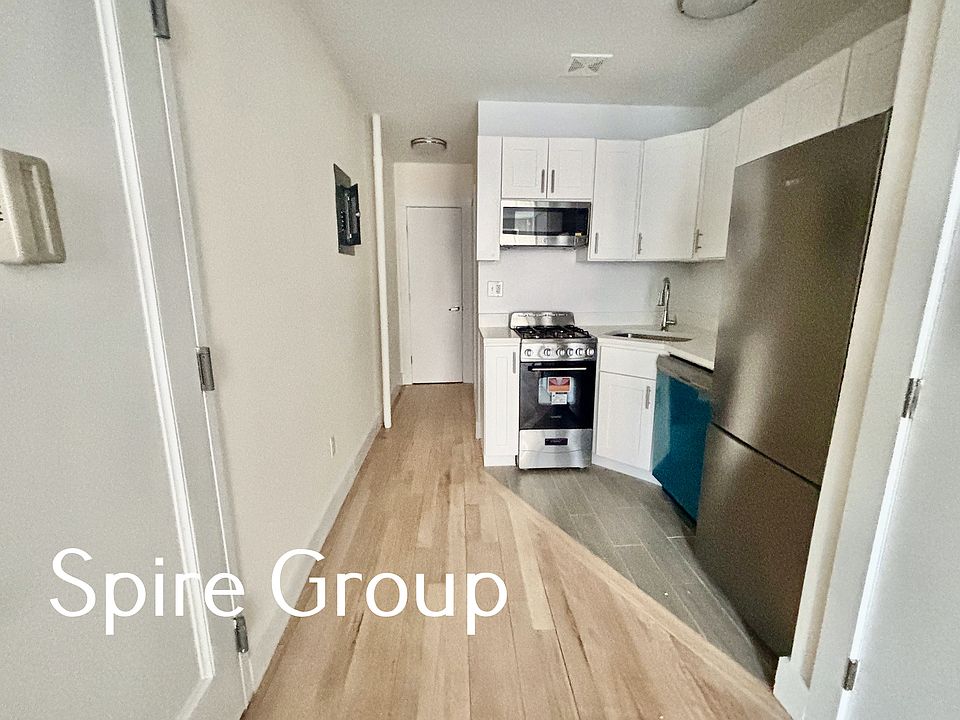 2nd image of 346 W 47th St APT 3D