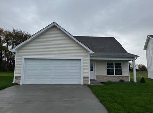 5016 Hidden Springs Dr, Charlestown, IN 47111