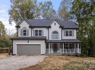 139 Scarlet Tanager Rd, Troutman, NC 28166