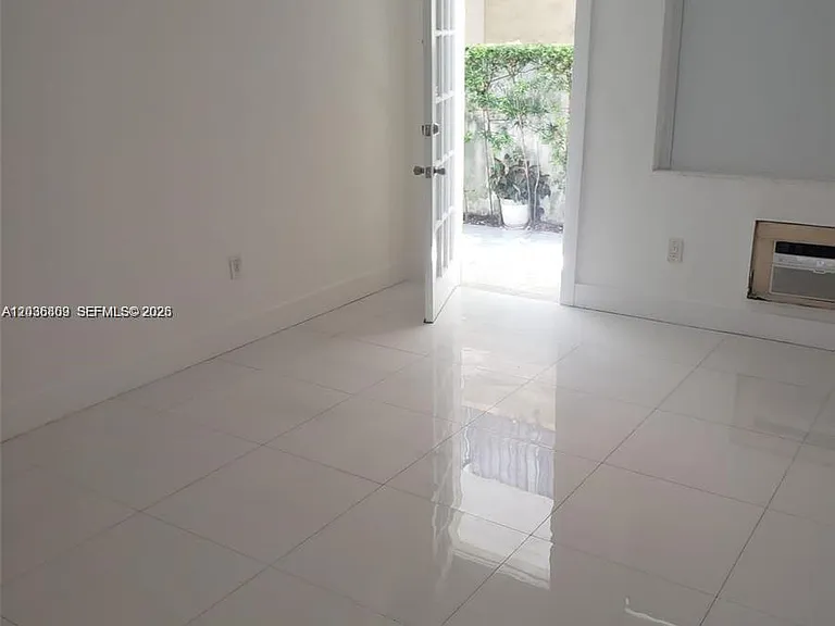 825 Euclid Ave #4 — Photo 6