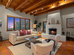 17 Camino Estrellas, Santa Fe, NM 87508