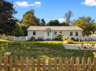 126 Boston Post Rd, Old Lyme, CT 06371