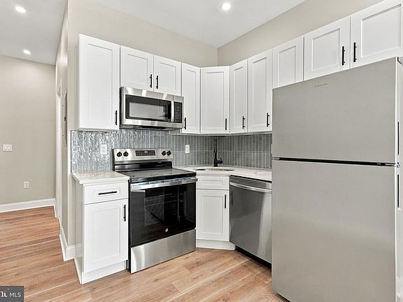 5th image of 3026 N 8th St
