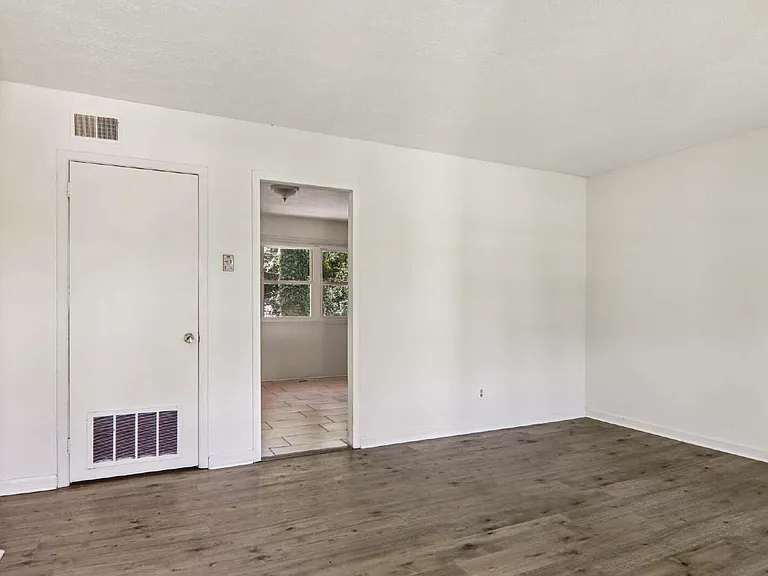 325 Comet Dr — Photo 13