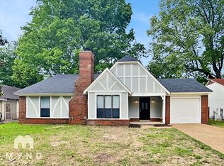 5867 Willow Springs Dr, Millington, TN 38053