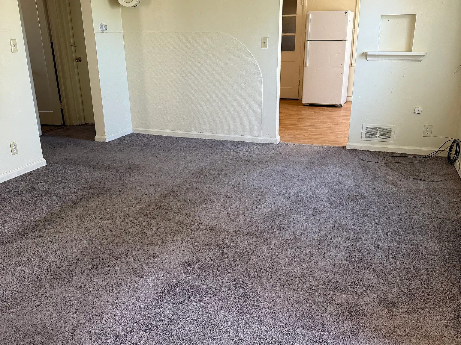 3 bed, $1,300 — Photo 2