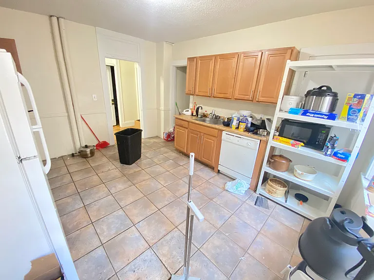 8 Barrows St — Photo 10
