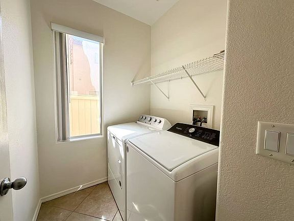 4th image of 6786 Castle Field Ct