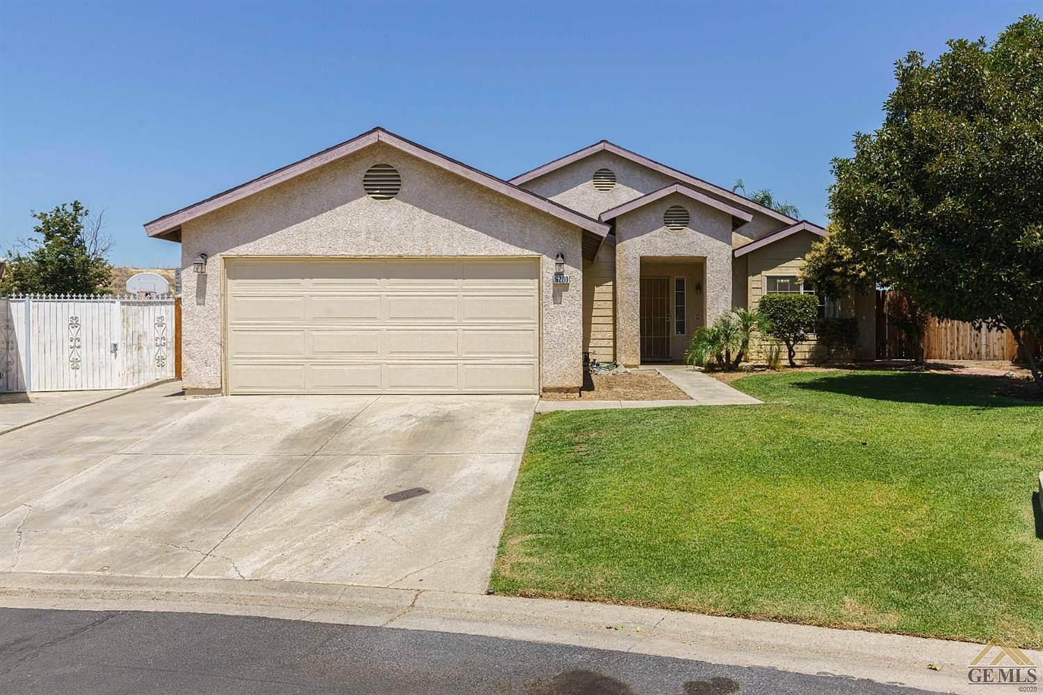 6200 Cliffwood Ct, Bakersfield, CA 93306 Zillow