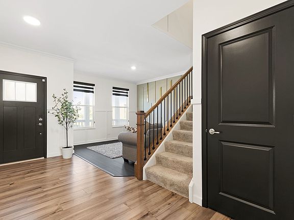 3rd image of 3809 Currant Ln