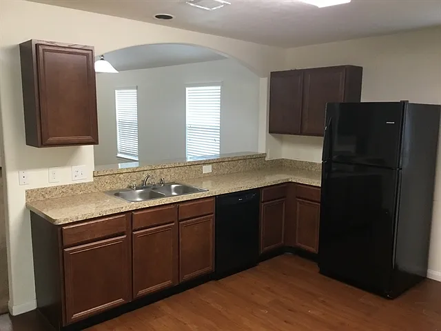 22371 Queenbury Hills Dr — Photo 2