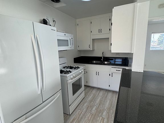 2nd image of 2830 1/2 E St
