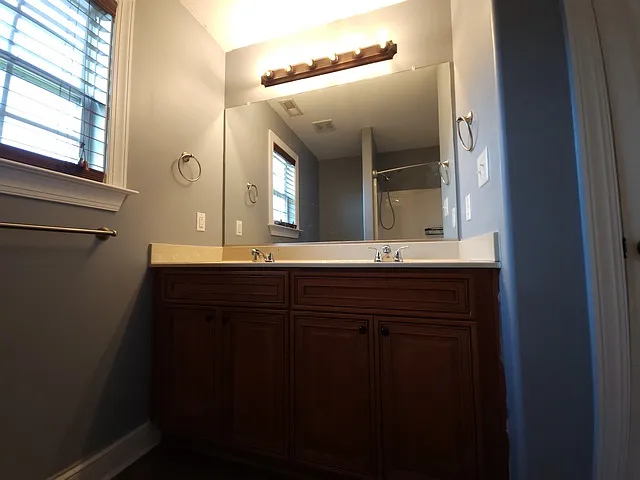 2510 Chestnut St — Photo 10
