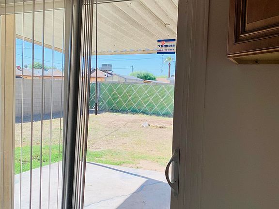 5th image of 6802 N 32nd Dr
