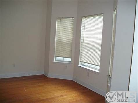 5th image of 75 Foxfire Ct #X