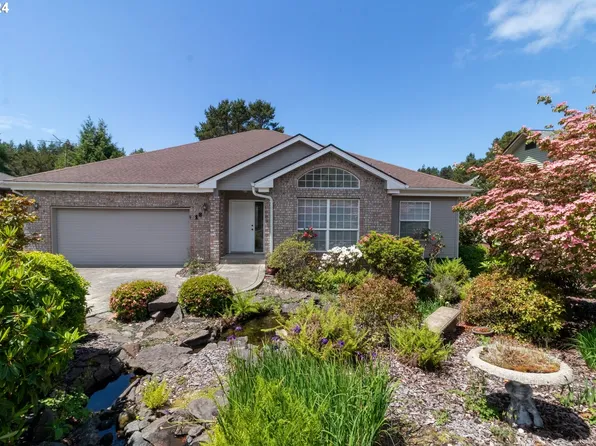 18 Onadoone Ct, Florence, OR 97439