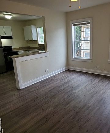 4th image of 133 Claremont Ave APT 4