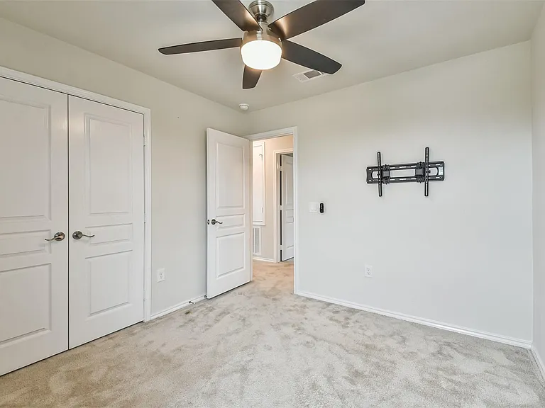 5047 Royal Amber Ln — Photo 39