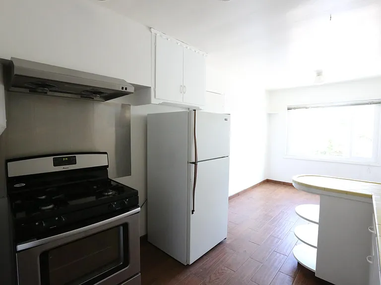1743 Berkeley Way #B — Photo 10