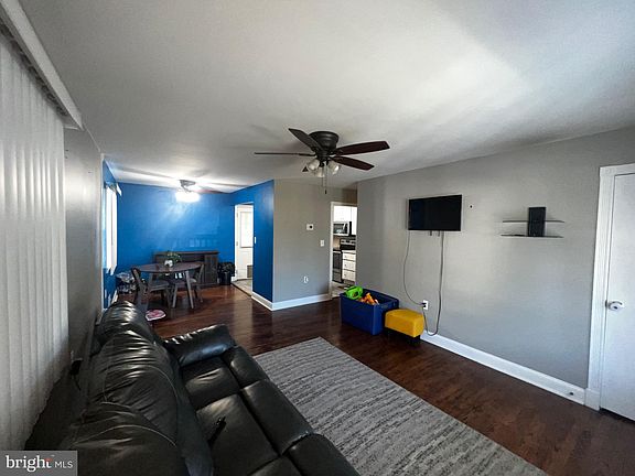 5th image of 510 Ruby Dr