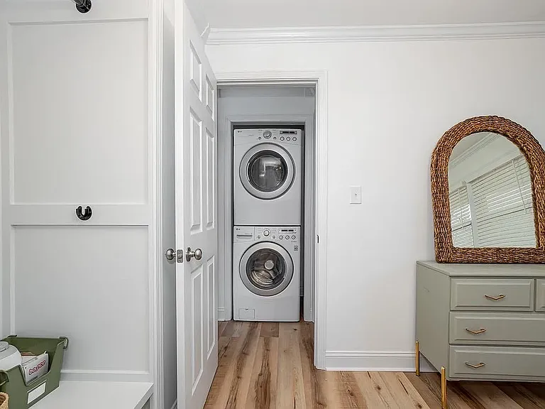 705 Daniels St #D — Photo 9
