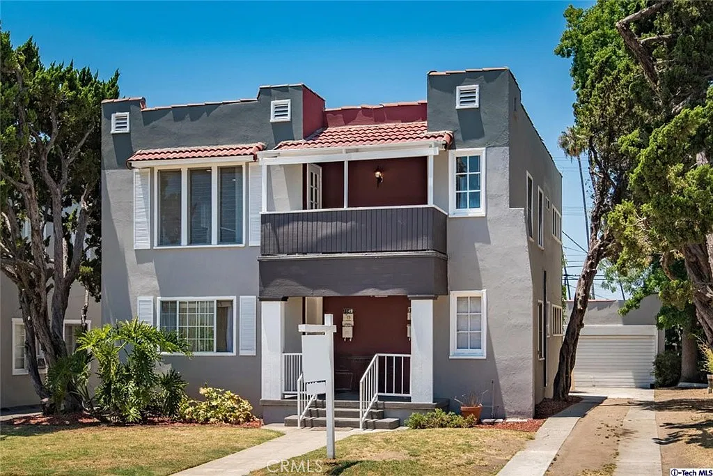 2 bed, 1.0 bath, 1400 sqft, $3,500 — Photo 1