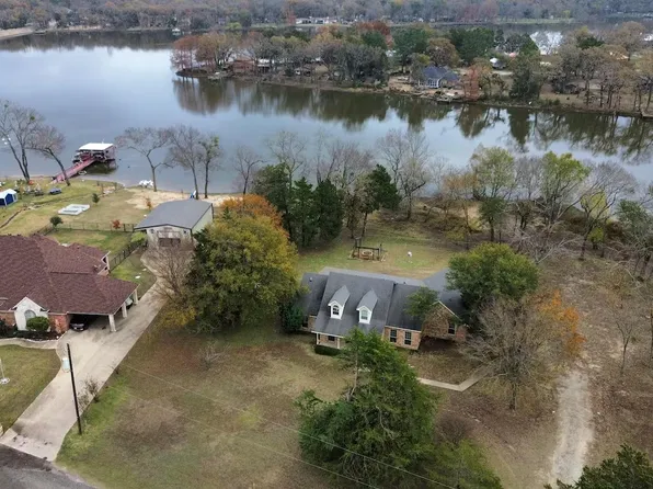 478 Westshore Dr, Wills Point, TX 75169