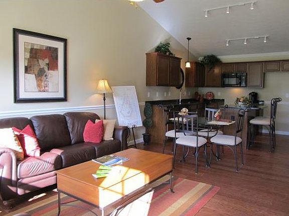 4th image of 28 Owens Dr Unit 82