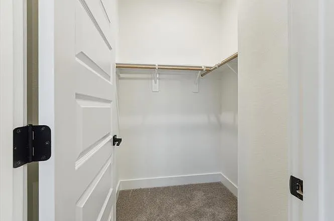 812 Thornton Rd — Photo 14