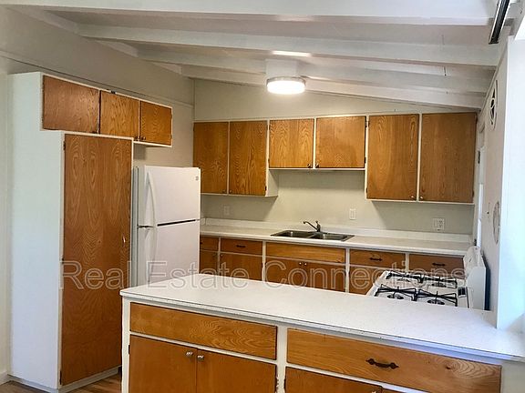 3rd image of 10570 S Tantau Ave