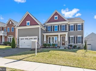 7553 Glen Pointe Ct, Springfield, VA 22153