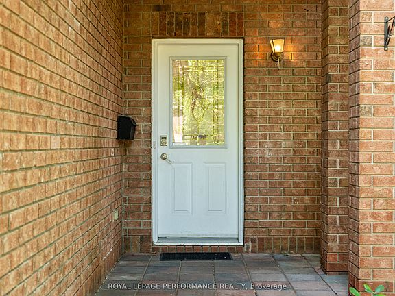 3rd image of 172 Carwood Cir