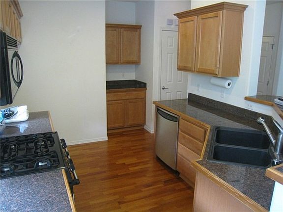 4th image of 1036 Lynnwood Ct SE Unit 1033