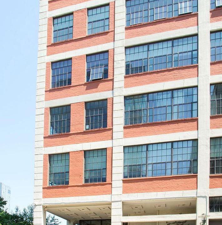 1st image of 2429 Locust St APT 411