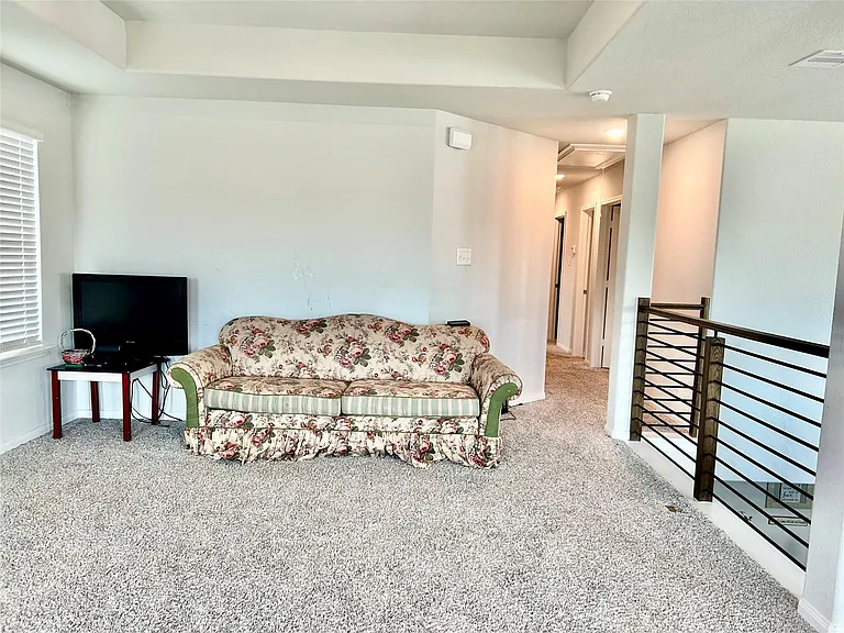 1055 Bluebonnet Trl — Photo 17