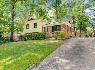 4110 Farmbrooke Dr, Greensboro, NC 27407