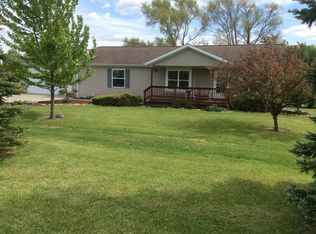 660 E Deckerville Rd, Caro, MI 48723