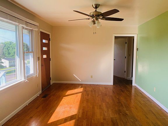 5th image of 5017 Woodglen Dr