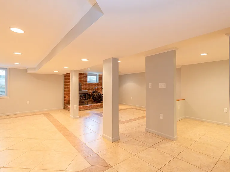 3093 Old Leetown Pike — Photo 33