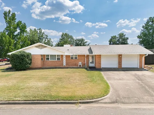 1848 N Pennsylvania Ave, Shawnee, OK 74804