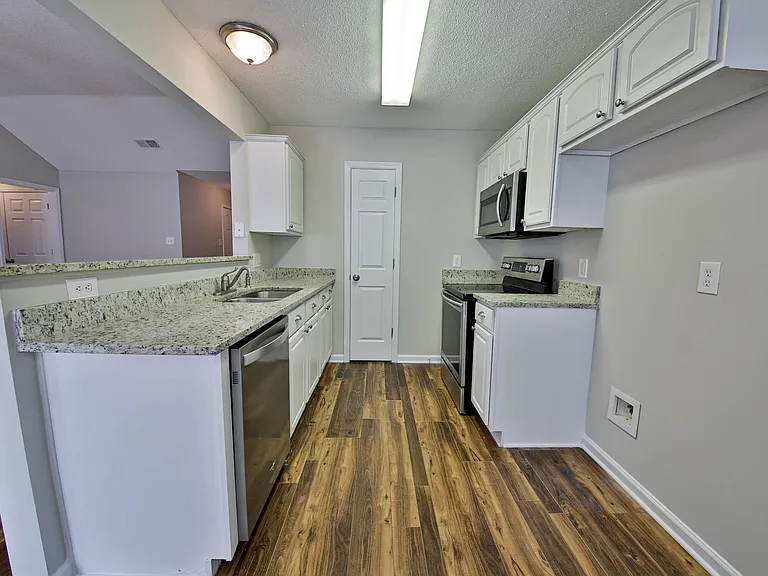 7029 Beringer Dr S — Photo 3