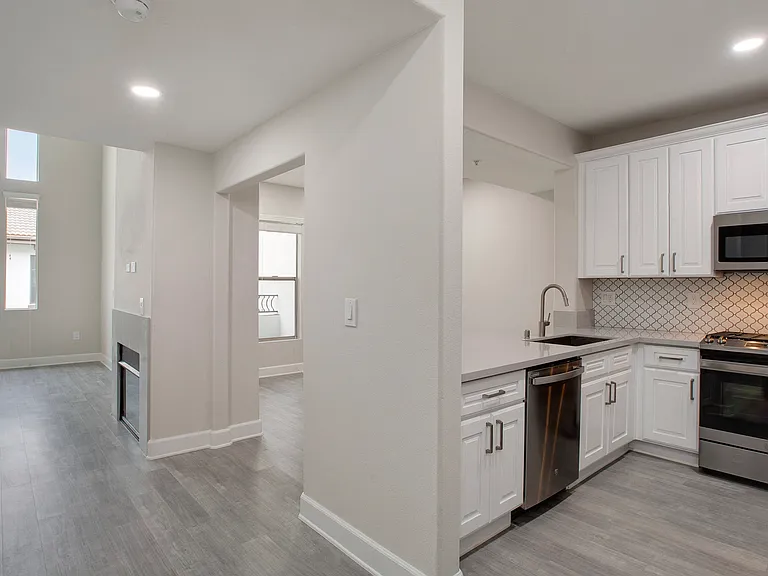 6221 W 3rd St #1-420 — Photo 4