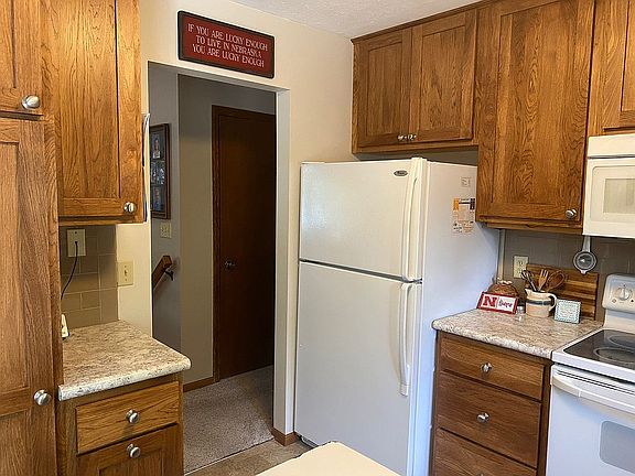 4th image of 10611 N 138th St