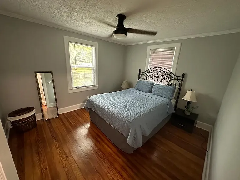 483 Seavy St — Photo 12