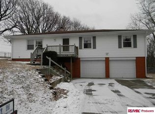 7011 N 50th St, Omaha, NE 68152