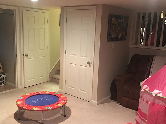 4th image of 301 Decca Dr