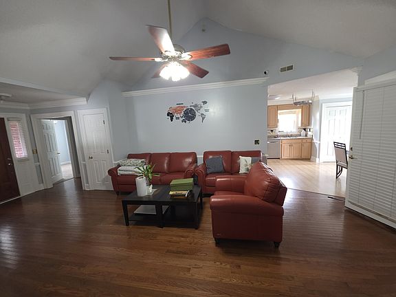3rd image of 2 Sawgrass Ct