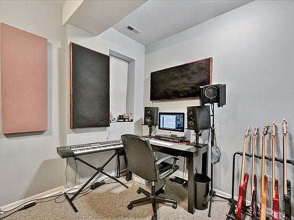 4th image of 5128 S Dorchester Ave #G
