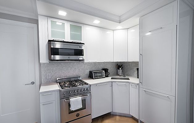 1st image of 305 E 86th St #18PE